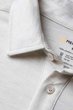 Shirt Polo Long Sleeve Sand White -Kleding Winkel detail poloshirt sandwhite 800x1200 1