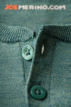 Joe Henley Cloud Forest -Kleding Winkel henley cloud forest hals voor web