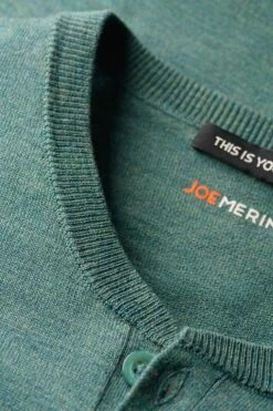 Joe Henley Cloud Forest -Kleding Winkel henley cloud forest hals schuin web