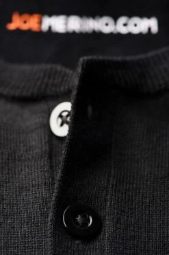 Joe Henley Deep Black -Kleding Winkel henley deep black hals voor web