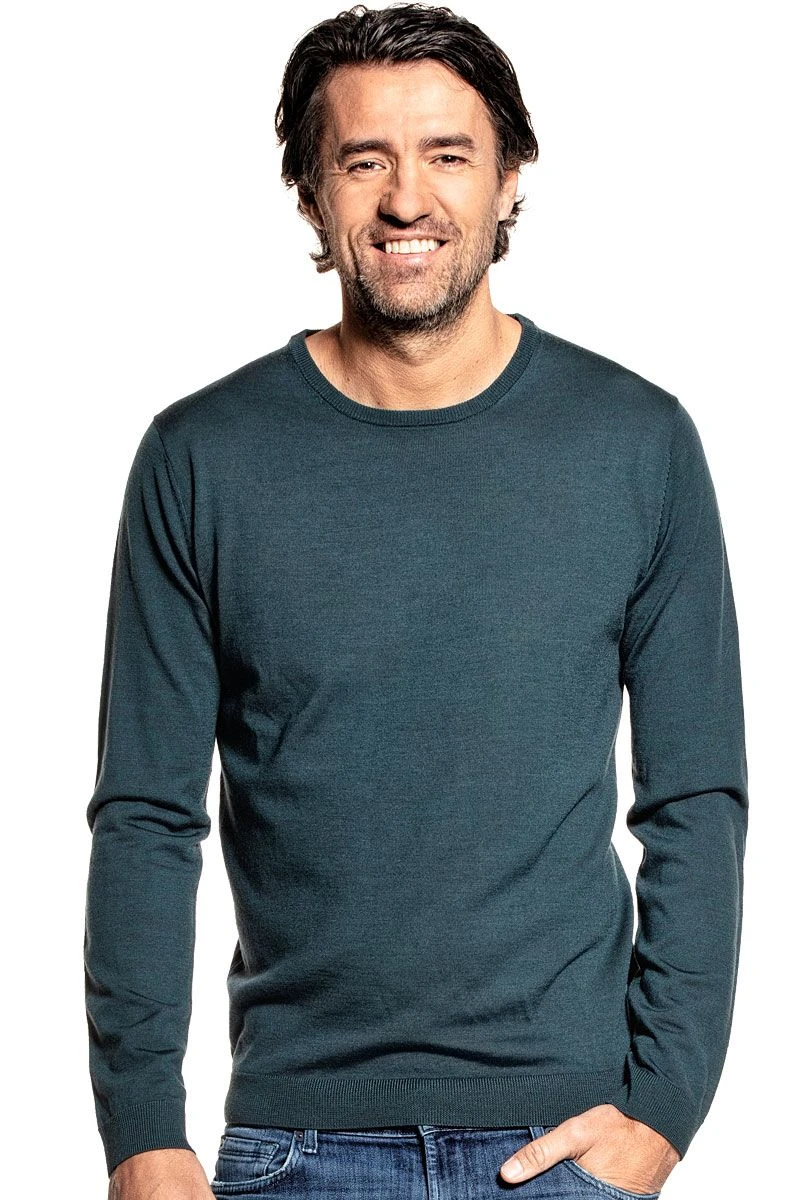 Joe Classic Crew Proud Peacock 1 Joe Classic Crew Proud Peacock