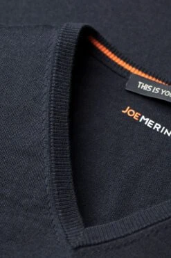 Joe V-neck Extra Long Blue Grey -Kleding Winkel joe extralong vneck bluegrey detail02