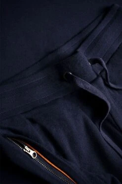 Joe Sweatpants Extra Long Navy Blue 7 Joe Sweatpants Extra Long Navy Blue -Kleding Winkel joe jogging navy broek02 detail 1