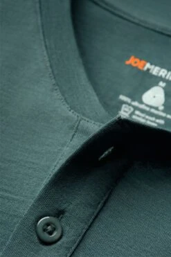 Shirt Henley Long Sleeve Green Sage -Kleding Winkel joe shirt henley longsleeve greensage macro