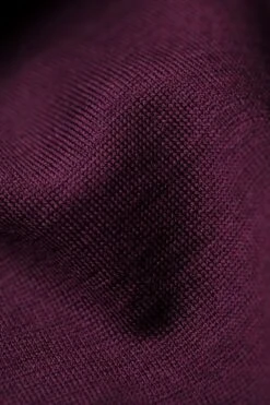 Joe Shirt V-neck Red Cabbage 7 Joe Shirt V-neck Red Cabbage -Kleding Winkel joe shirt redcabbage detail 2