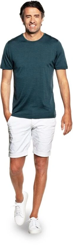 Joe Shirt Round Neck Proud Peacock 7 Joe Shirt Round Neck Proud Peacock -Kleding Winkel joe shirt round neck proudpeacock staand 2