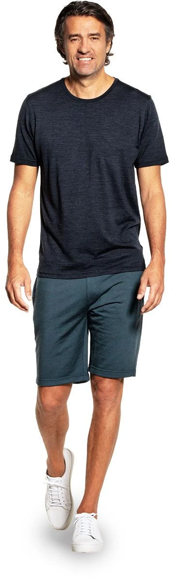 Joe Sweatshorts Proud Peacock 1 Joe Sweatshorts Proud Peacock