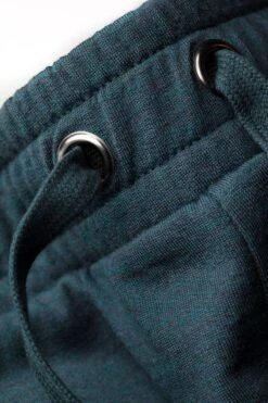 Joe Sweatshorts Extra Long Proud Peacock -Kleding Winkel joe sweatshort proudpeacok detail veters 1