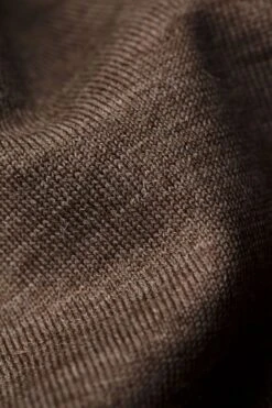 Joe V-neck Extra Long Undyed Espresso -Kleding Winkel joe undyed espresso zip detail 2 1
