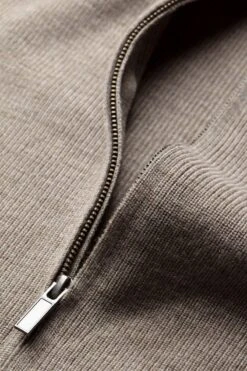 Joe RibZip Undyed Latte 9 Joe RibZip Undyed Latte -Kleding Winkel joe undyed latte ribzip rits