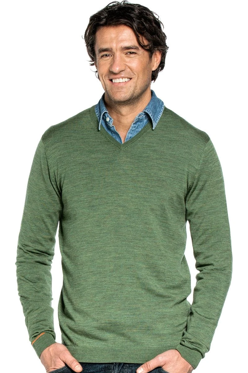 Joe V-Neck Forest Green 1 Joe V-Neck Forest Green