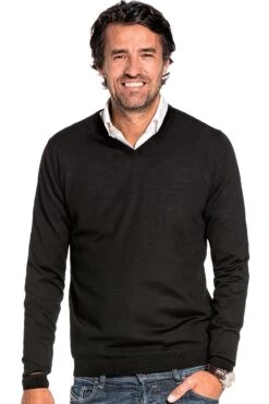 Joe V-Neck Deep Black