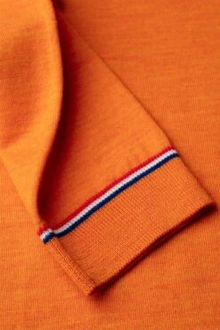 Joe V-neck Extra Long Dutch Orange -Kleding Winkel joe vneck dutchorange detail 1