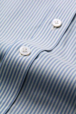 Joe Woven Shirt Stripe Light Blue -Kleding Winkel joe wovenshirt stripelightblue detail02