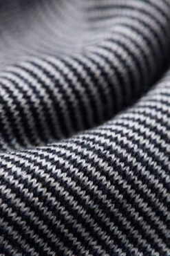 Shirt Round Neck Mini Stripe True Navy -Kleding Winkel mini stripe true navy stof web