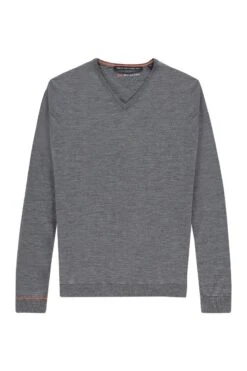 Joe V-neck Extra Long Harvard Grey 7 Joe V-neck Extra Long Harvard Grey -Kleding Winkel v neck harvardgrey detail01 1