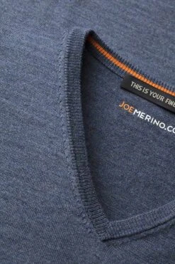 Joe V-neck Extra Long Jeans Blue -Kleding Winkel v neck jeansblue detail02 1