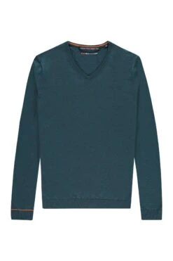 Joe V-neck Extra Long Proud Peacock -Kleding Winkel v neck proudpeacock detail01 1