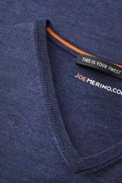 Joe V-neck Summernight Navy 8 Joe V-neck Summernight Navy -Kleding Winkel v neck summernightnavy detail02