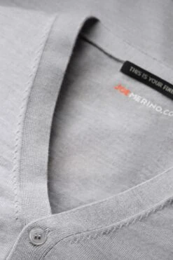 Joe Vest Dusty Grey -Kleding Winkel vest dusty grey hals web